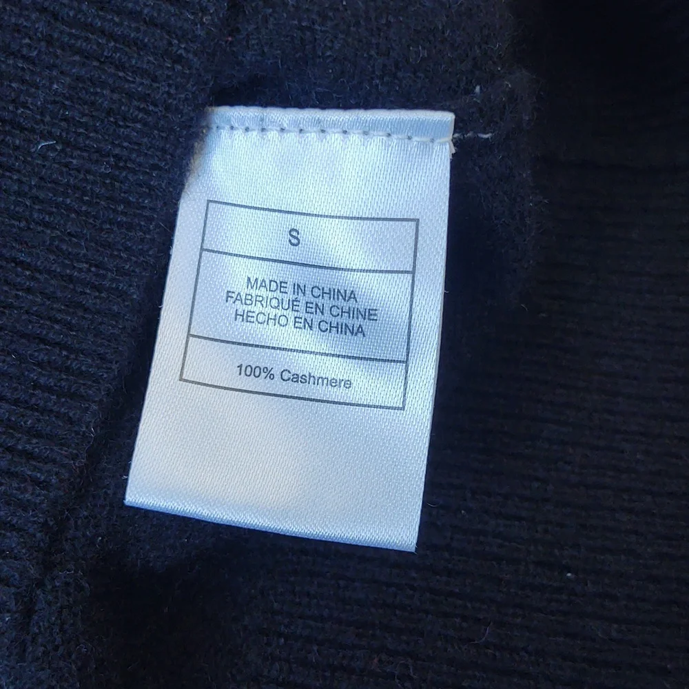 VGUC Quince black cashmere turtleneck sweater - Picture 3 of 5